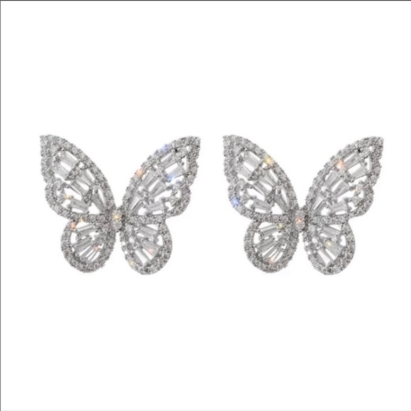 **NEW Silver Shiny Butterfly Stud Earrings - Picture 3 of 5